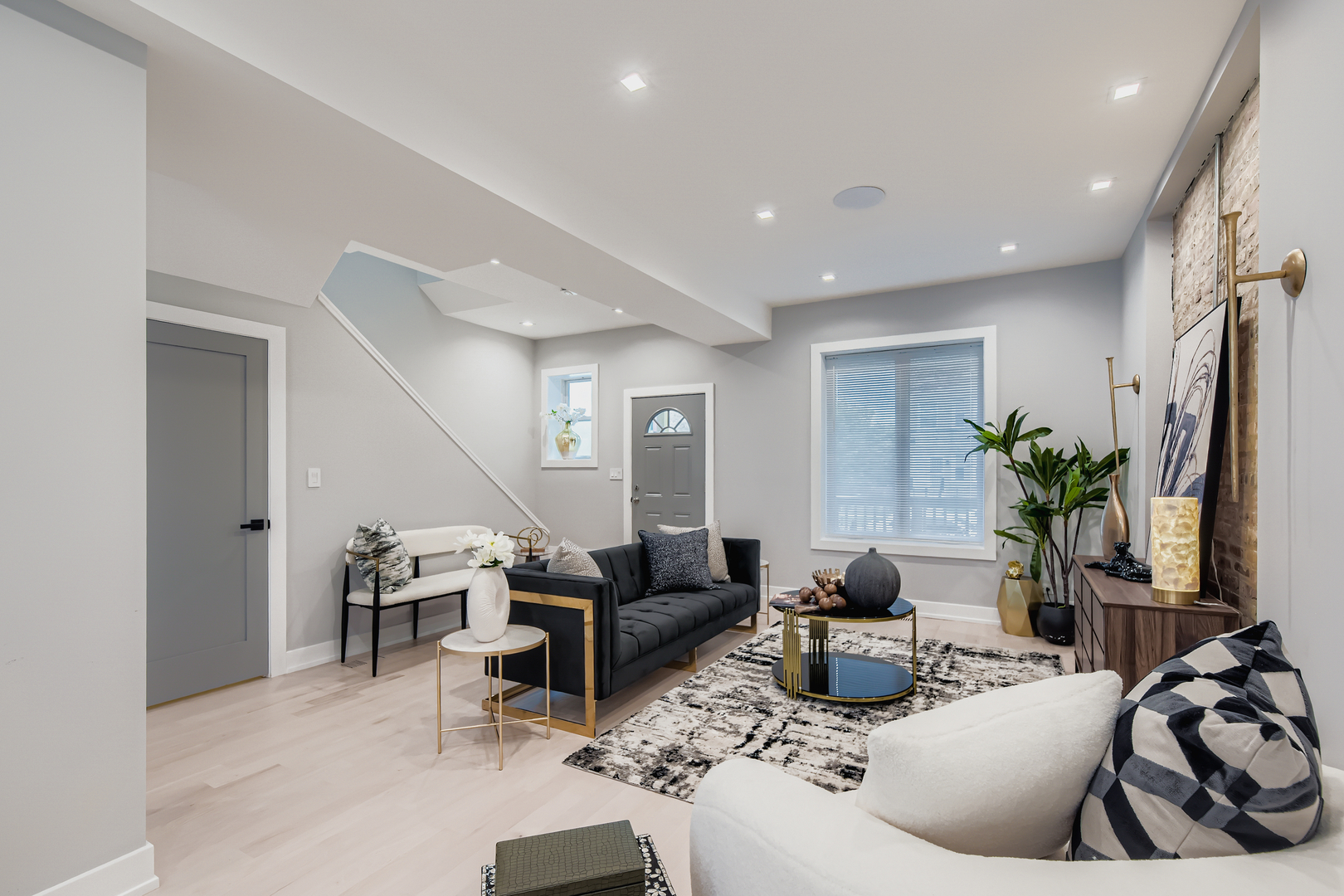 6540 S Ingleside Avenue, Chicago, IL 60637