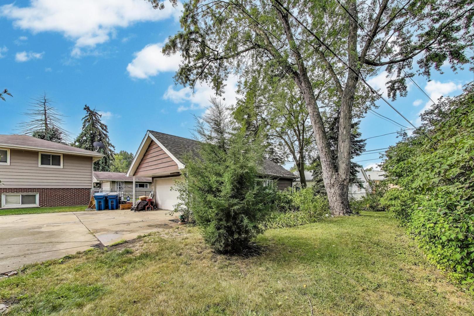 738 N Parker Street, Elmhurst, IL 60126