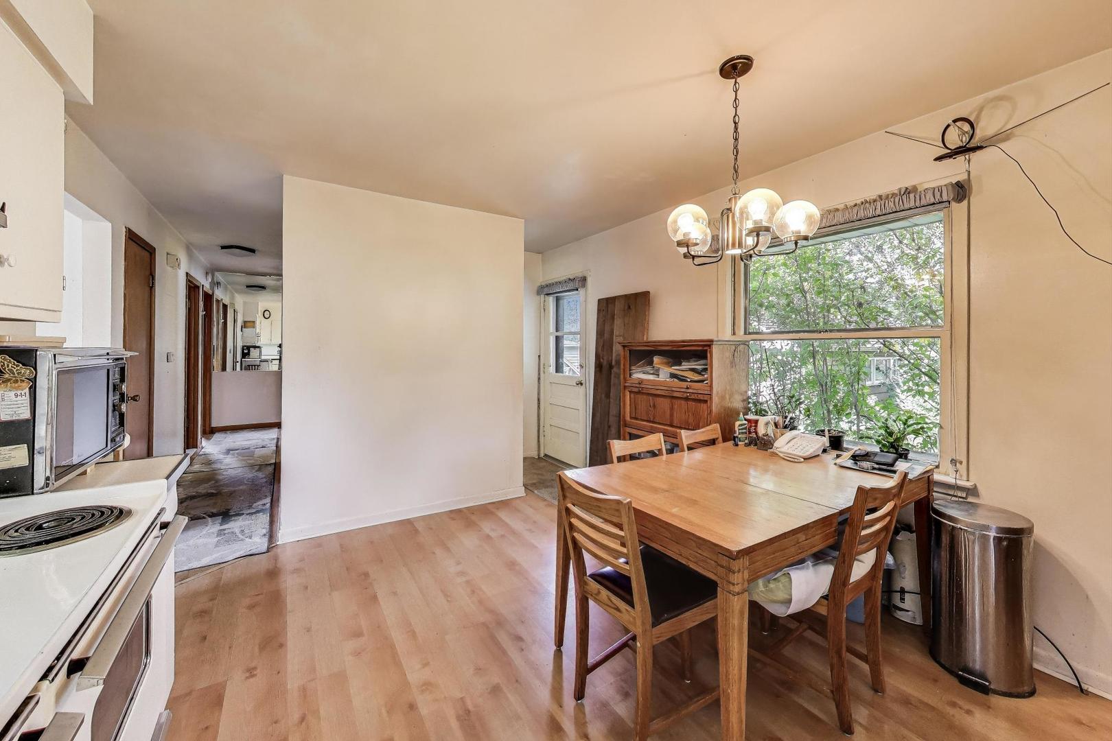 738 N Parker Street, Elmhurst, IL 60126