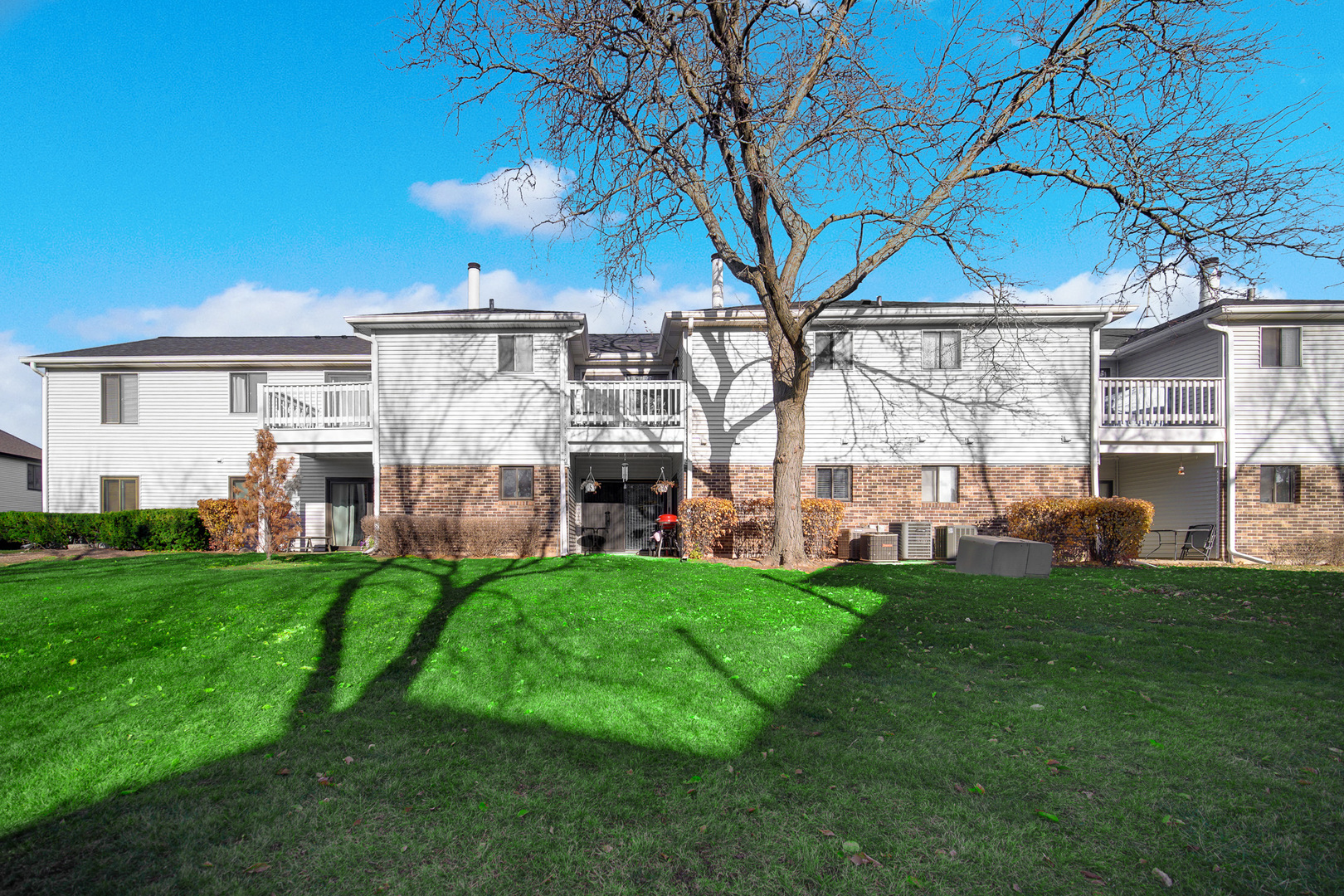 1471 Fairlane Drive #2A, Schaumburg, IL 60193
