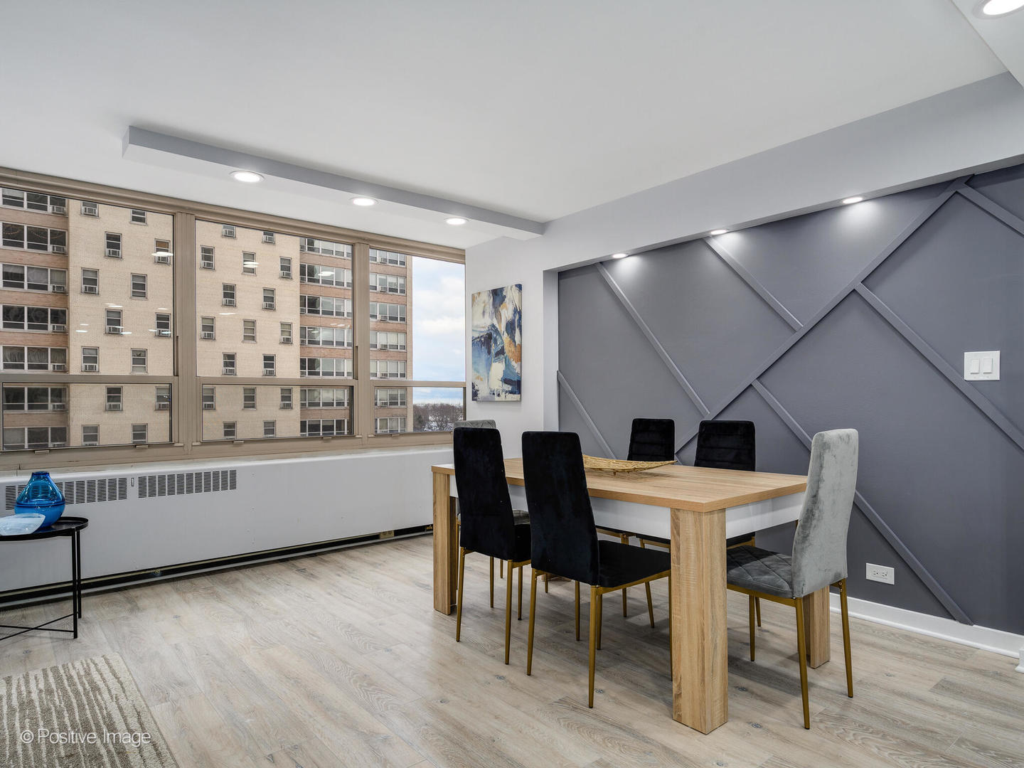 3950 N Lake Shore Drive #724, Chicago, IL 60613