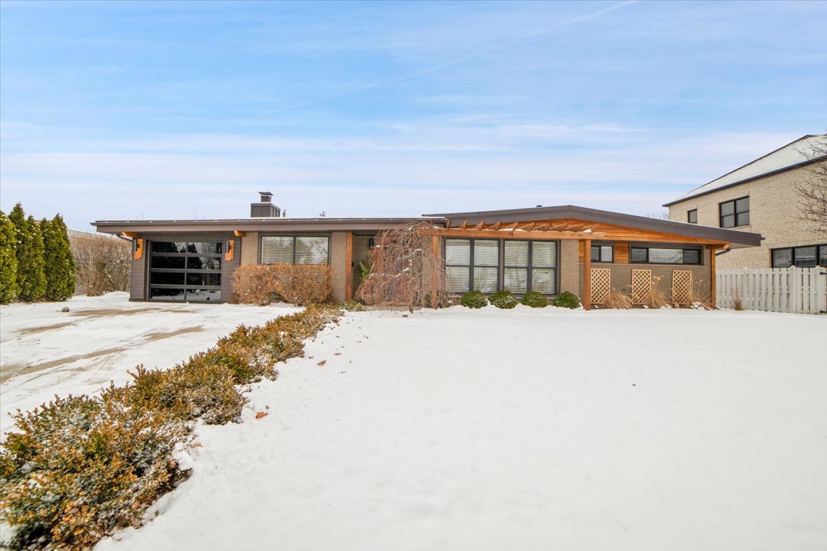 5165 N Canfield Avenue, Norridge, IL 60706