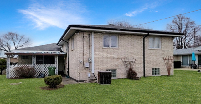 9536 S Kenneth Avenue, Oak Lawn, IL 60453