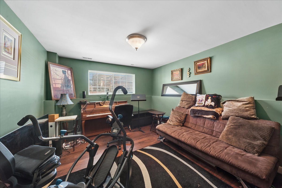 6540 Lilac Boulevard, Hanover Park, IL 60133