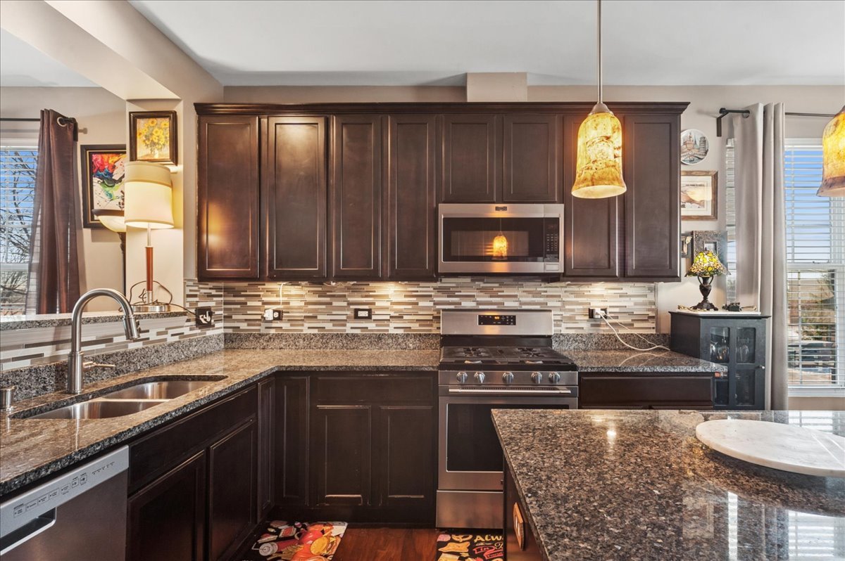 6540 Lilac Boulevard, Hanover Park, IL 60133