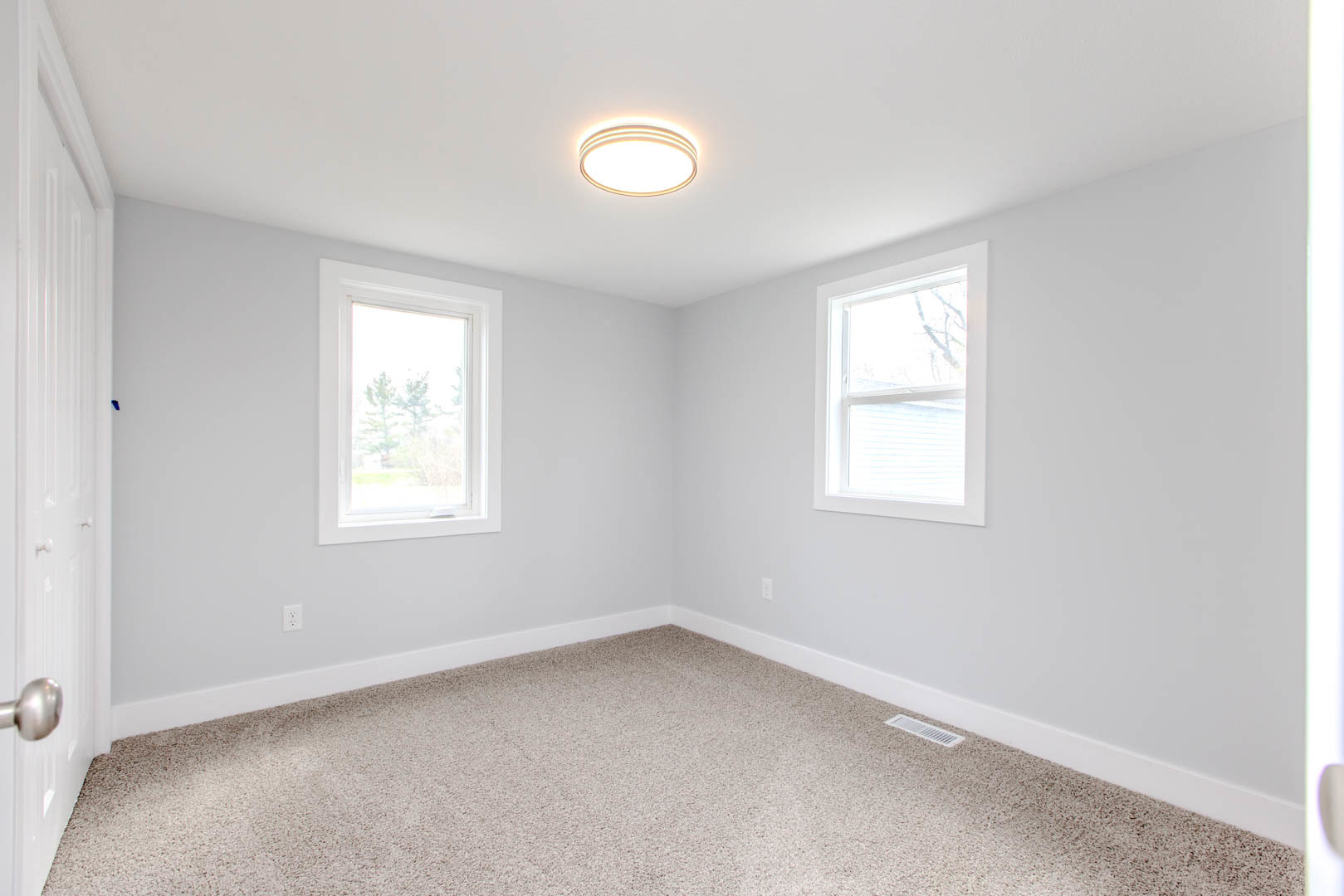 305 Chestnut Street, Hudson, IL 61748