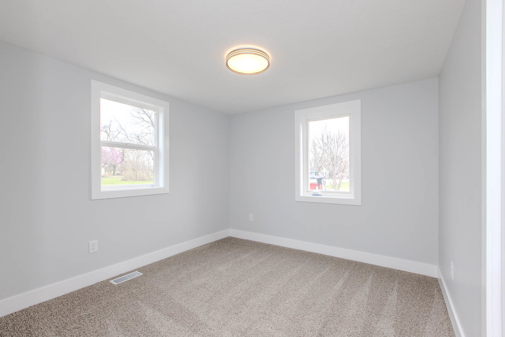 305 Chestnut Street, Hudson, IL 61748