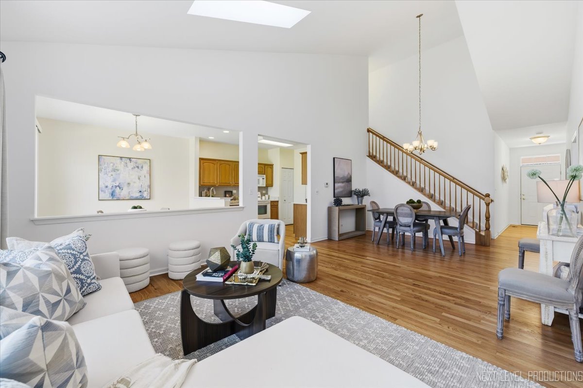 869 Cambridge Drive, Batavia, IL 60510