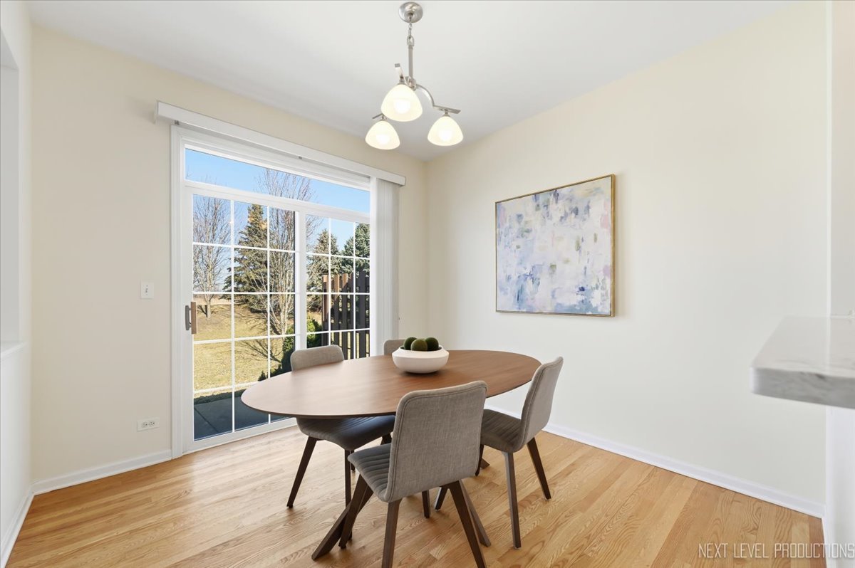 869 Cambridge Drive, Batavia, IL 60510