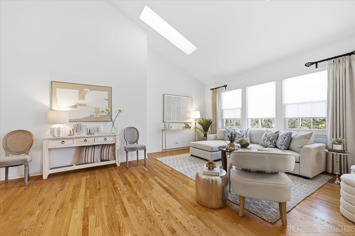 869 Cambridge Drive, Batavia, IL 60510