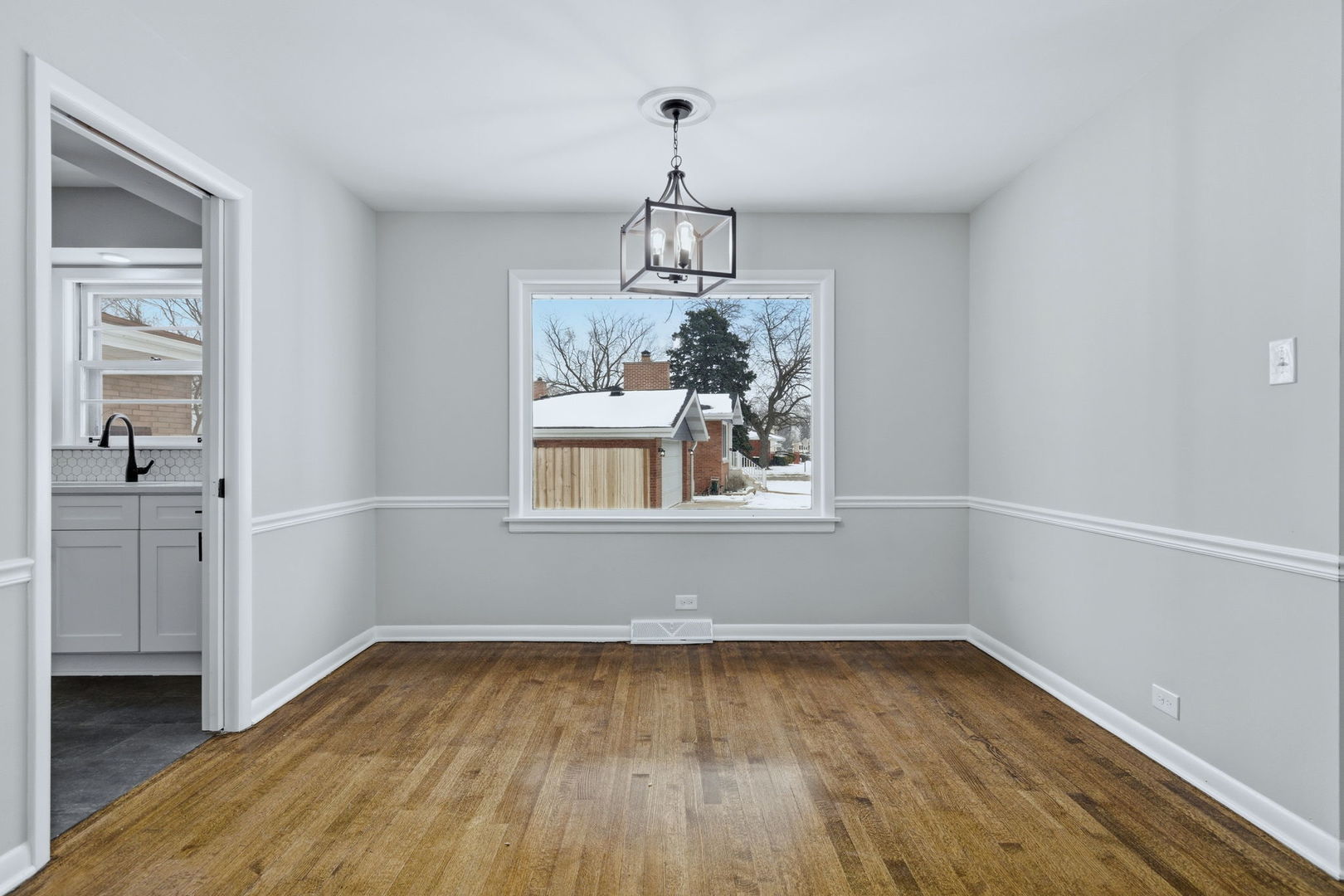 1006 E 163rd Street, South Holland, IL 60473