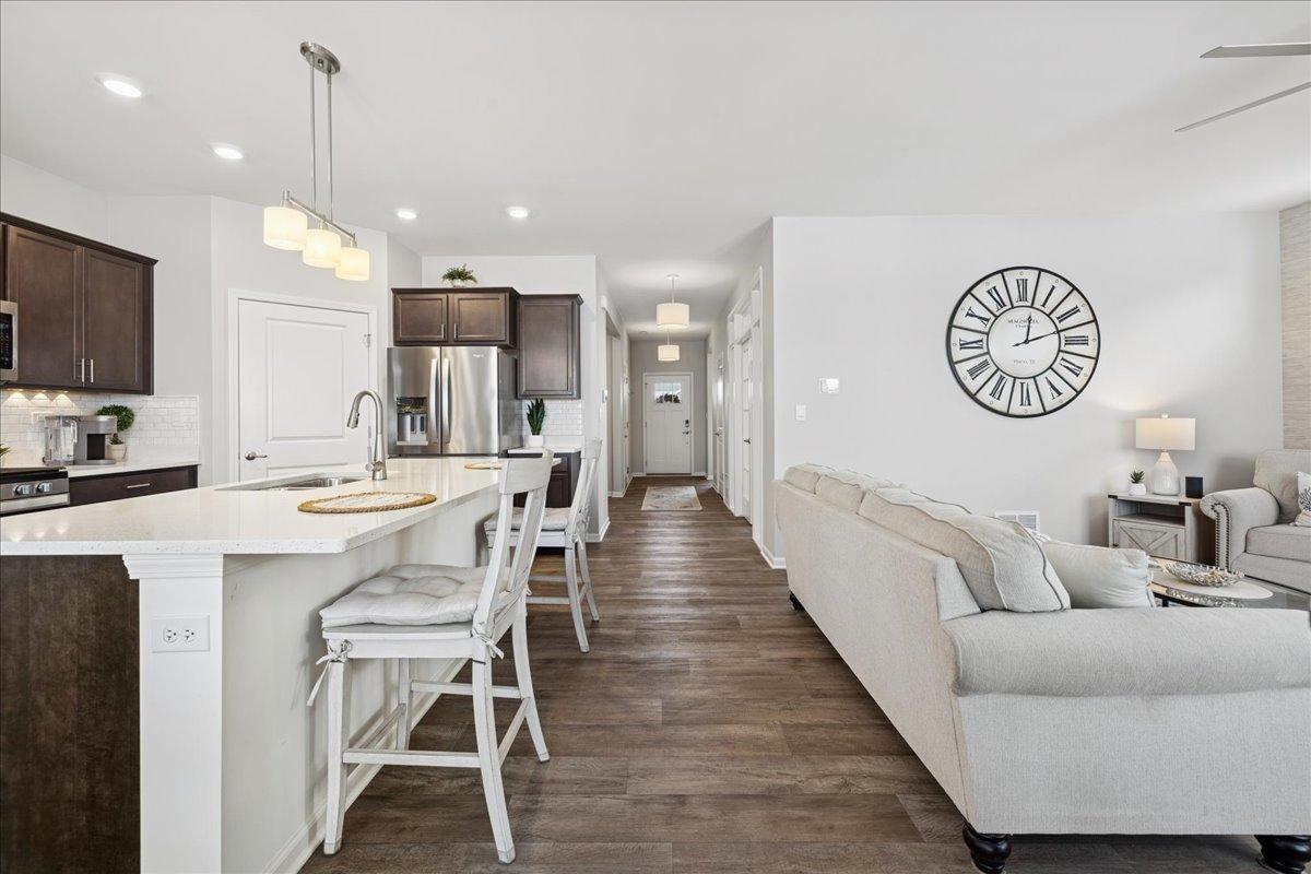 1639 Rochester Road, Pingree Grove, IL 60140