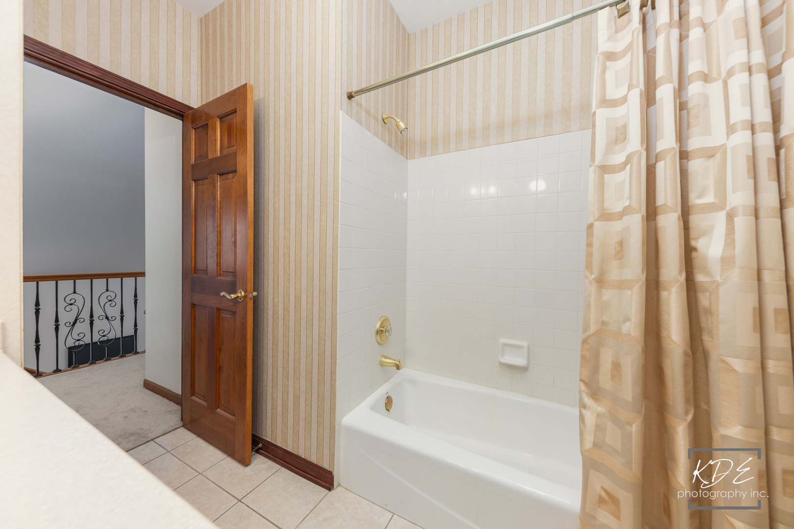 1512 Harbour Towne Place, Naperville, IL 60564