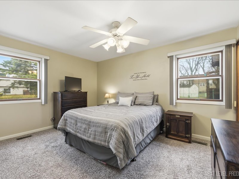 1503 Amherst Drive, Schaumburg, IL 60194