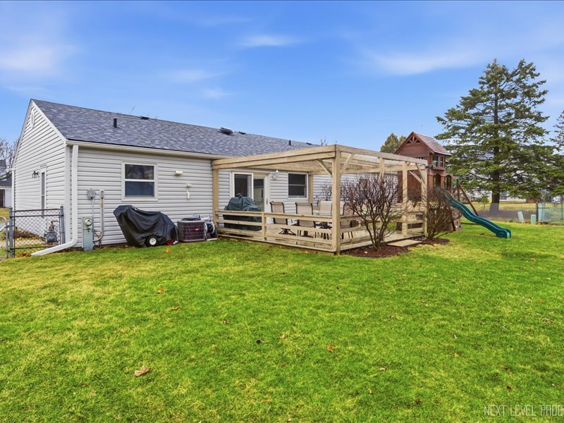 1503 Amherst Drive, Schaumburg, IL 60194