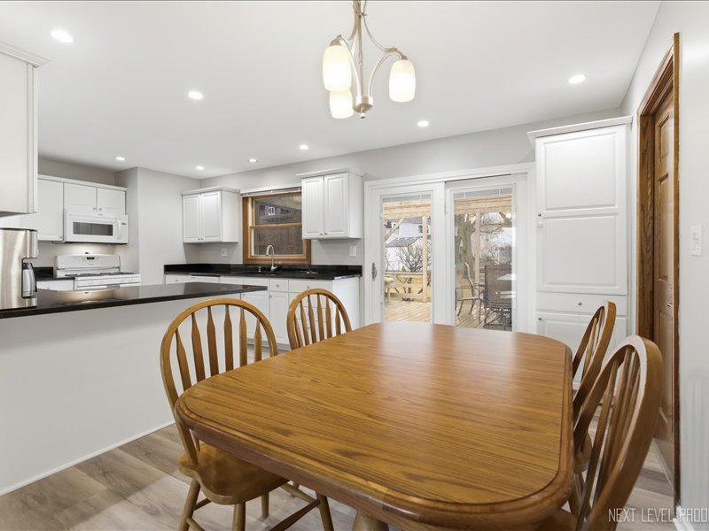 1503 Amherst Drive, Schaumburg, IL 60194