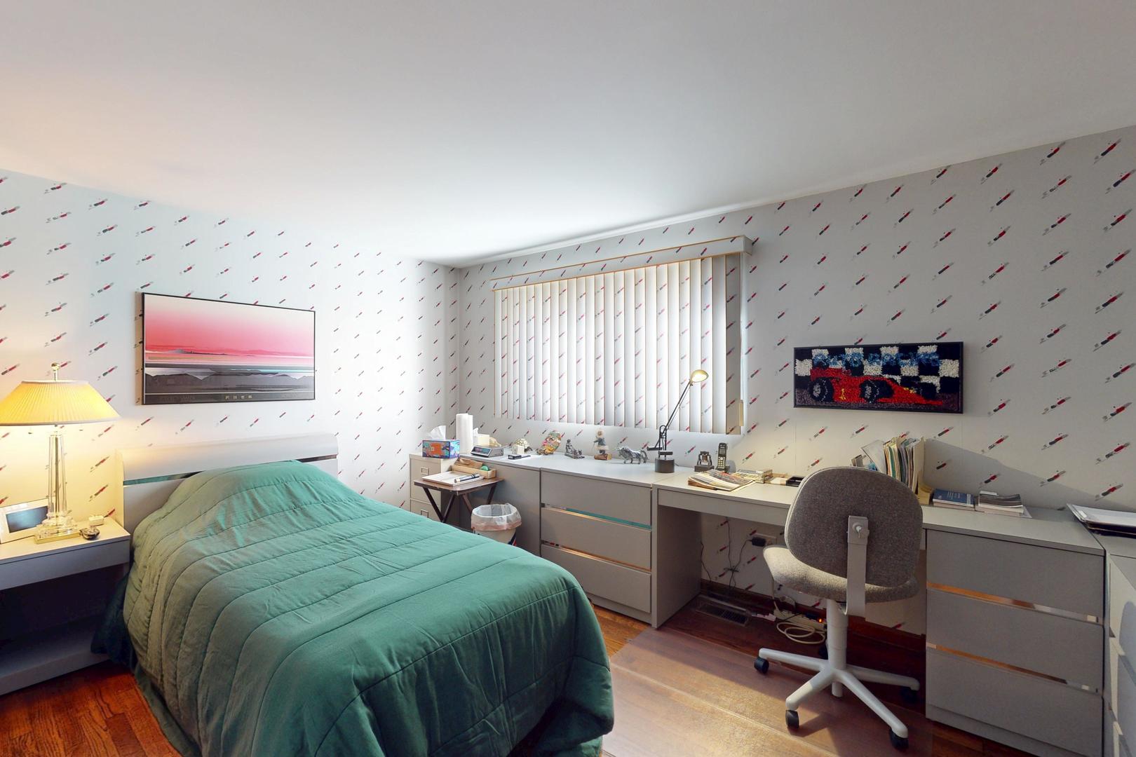 2604 N Prindle Avenue, Arlington Heights, IL 60004