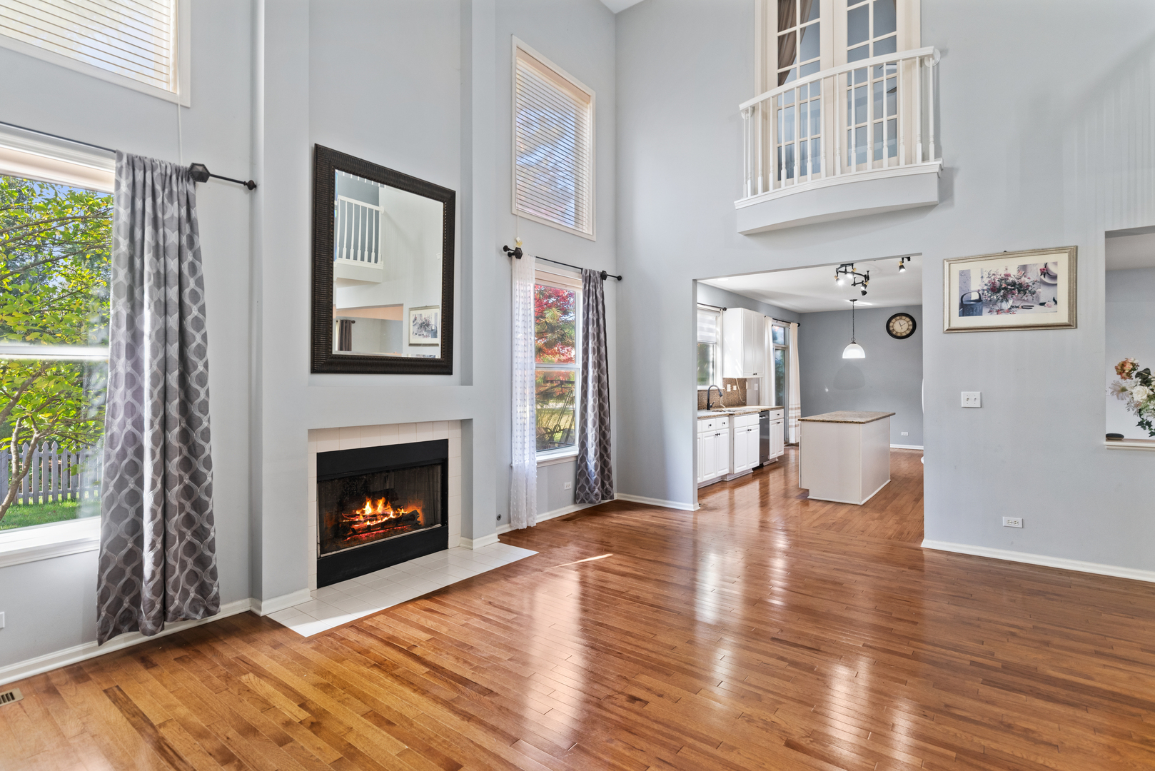 1534 S Falcon Drive, Libertyville, IL 60048