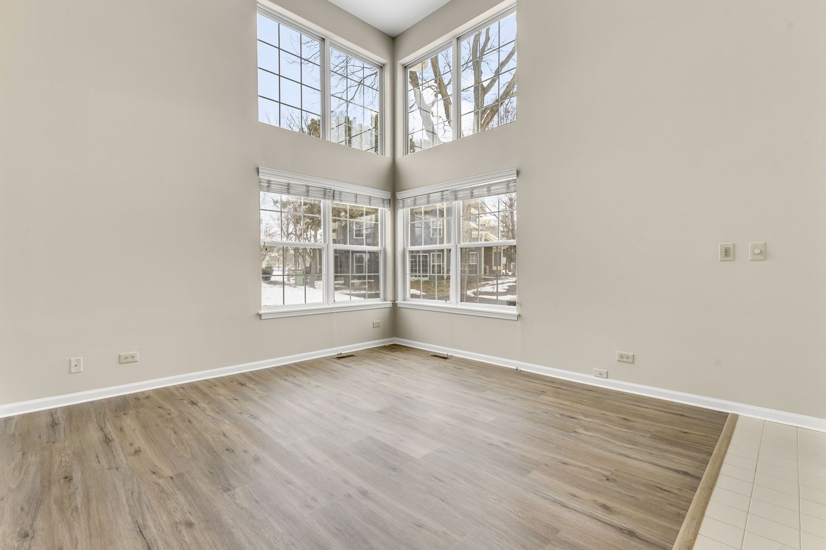 741 Old Creek Court, Elk Grove Village, IL 60007