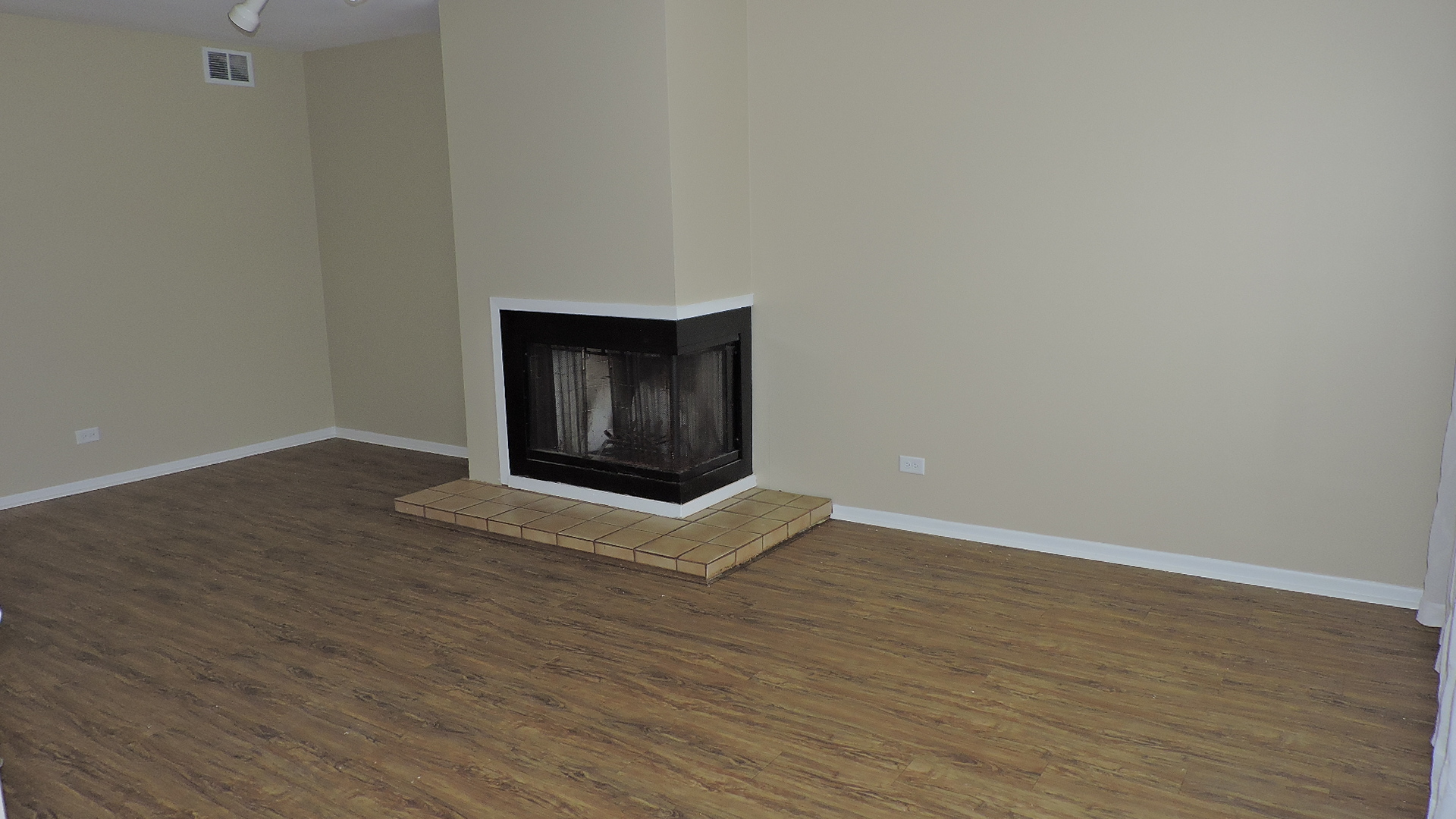 17404 W Walnut Lane, Gurnee, IL 60031