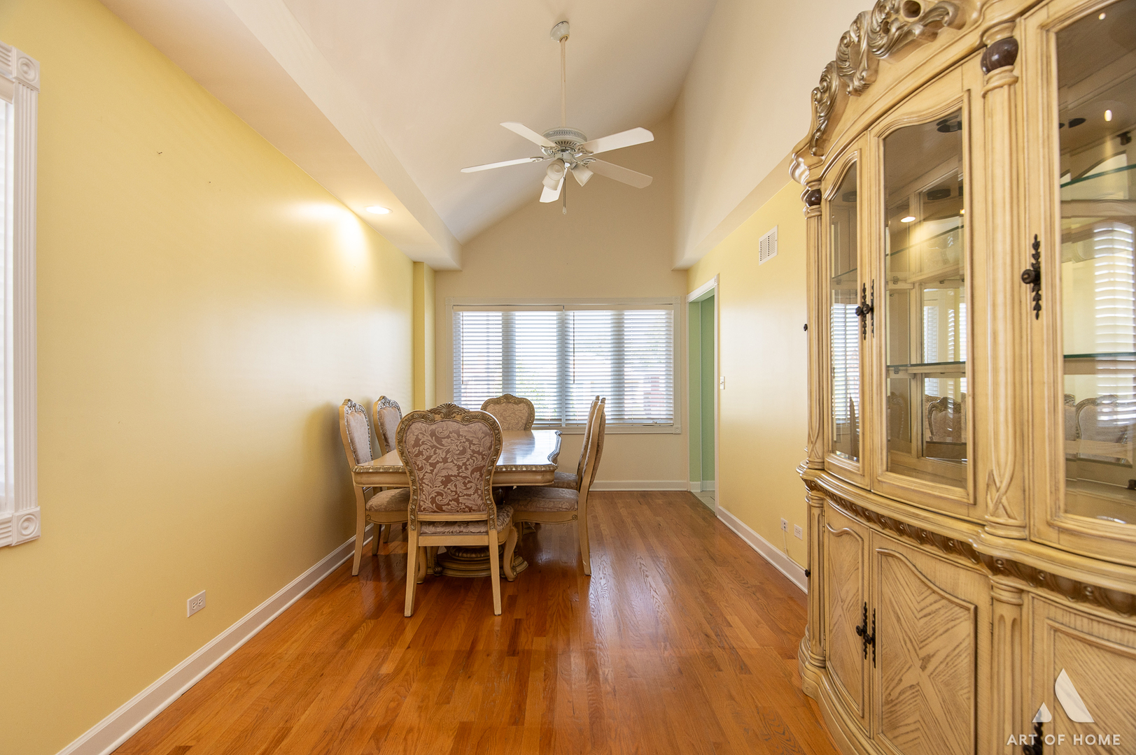 7319 W 58th Place, Summit, IL 60501