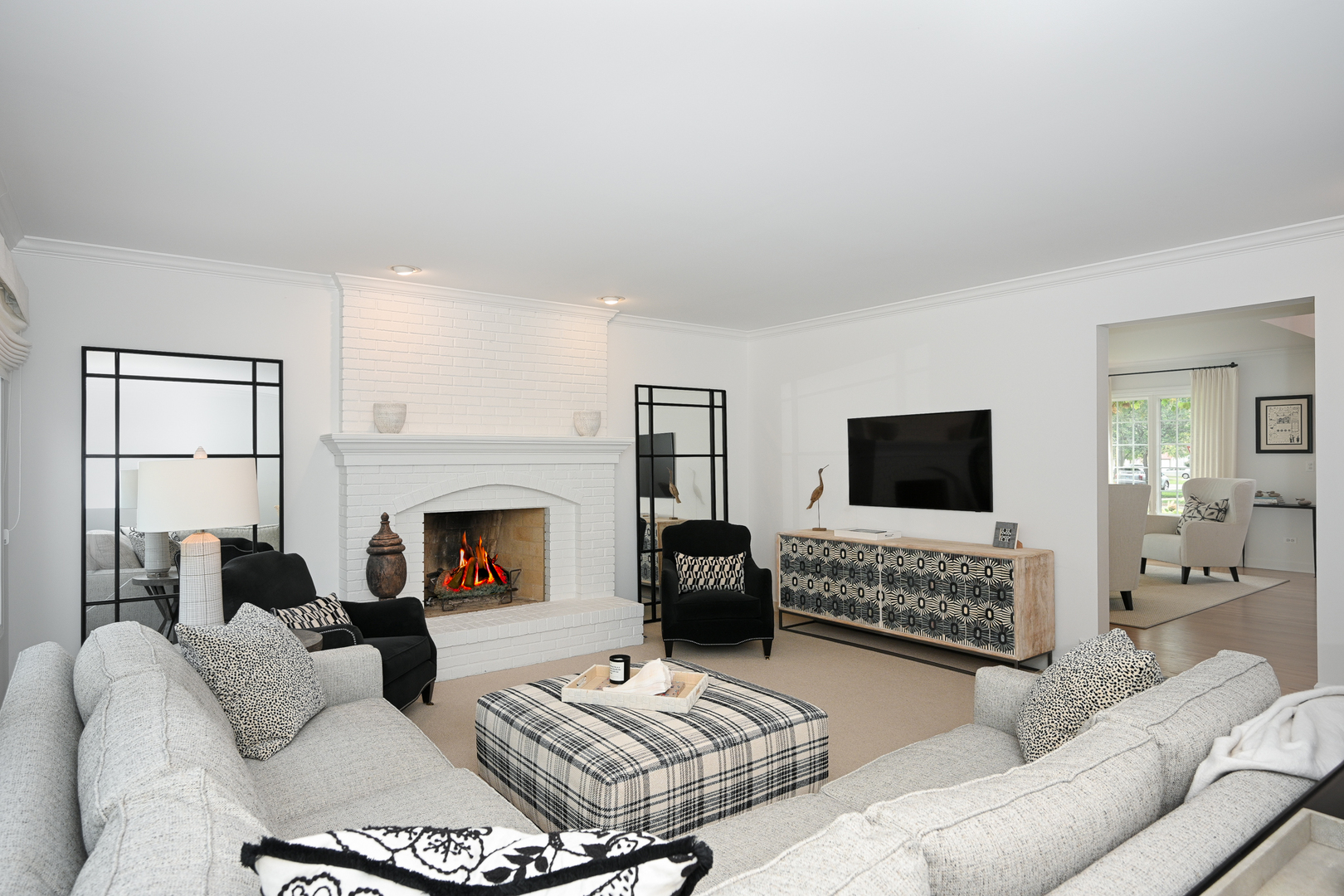 476 Longfellow Avenue, Glen Ellyn, IL 60137