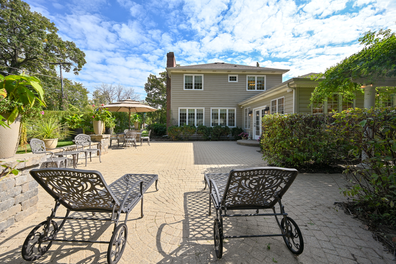 476 Longfellow Avenue, Glen Ellyn, IL 60137