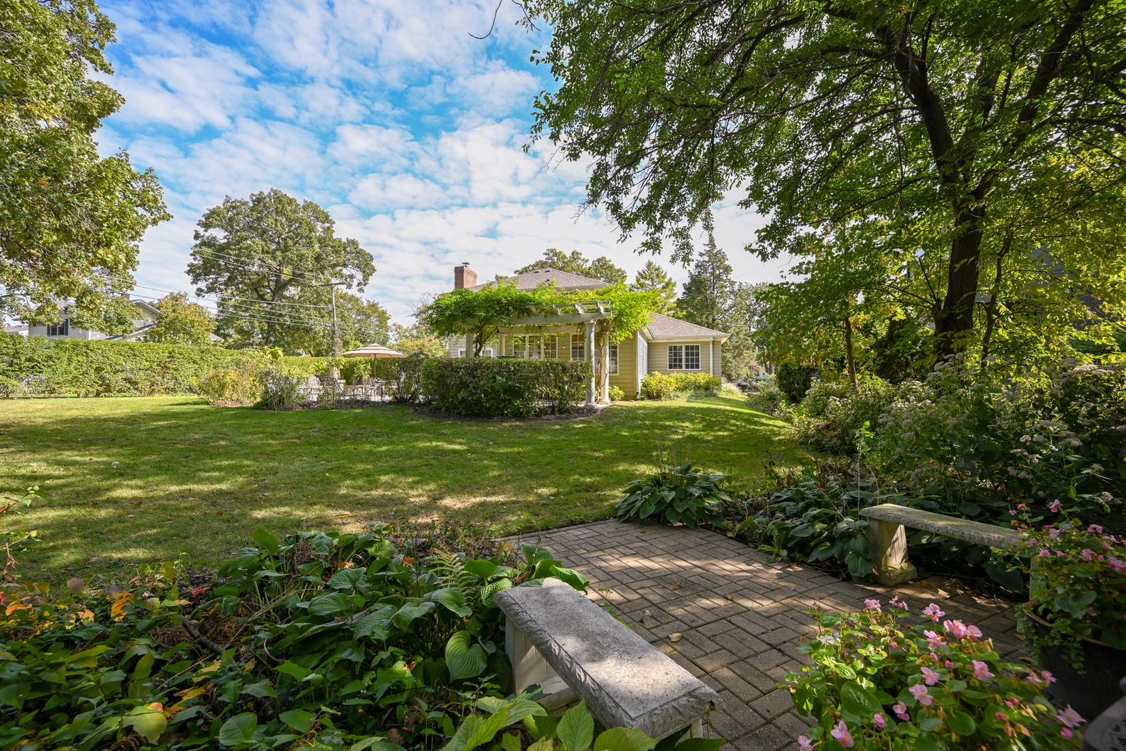 476 Longfellow Avenue, Glen Ellyn, IL 60137