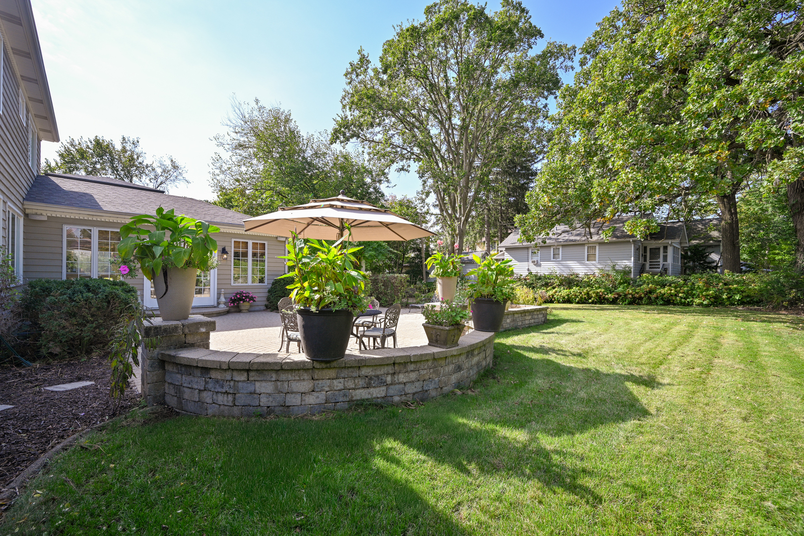 476 Longfellow Avenue, Glen Ellyn, IL 60137