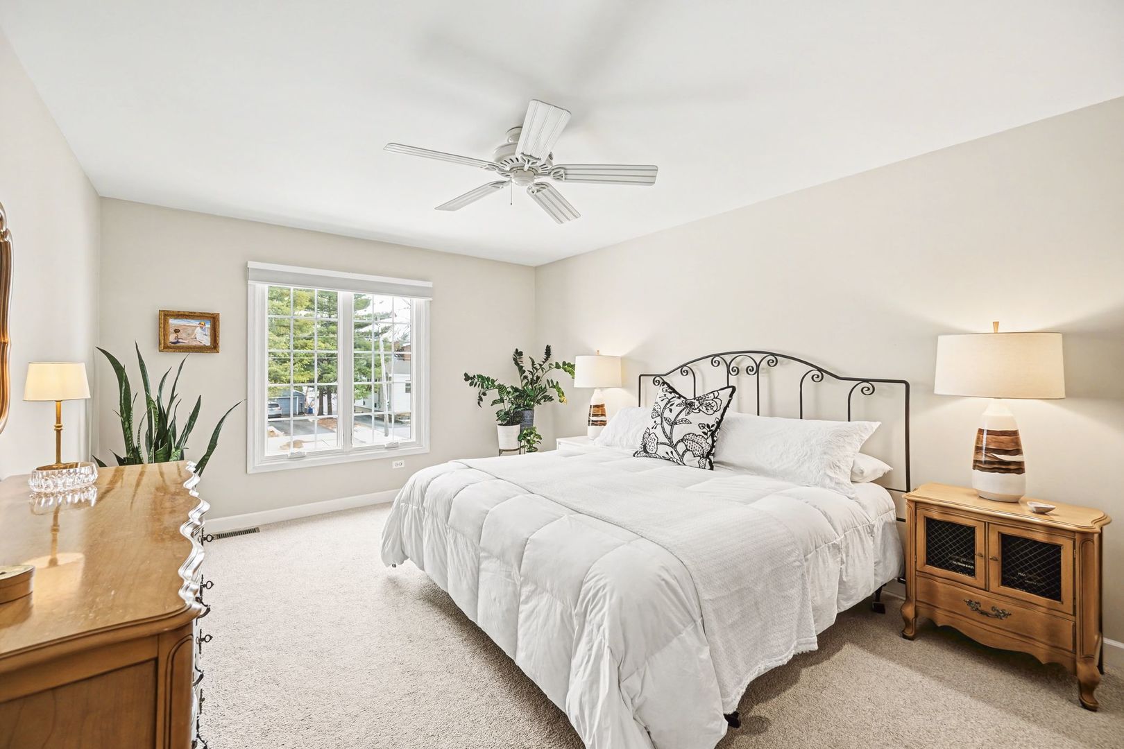 476 Longfellow Avenue, Glen Ellyn, IL 60137