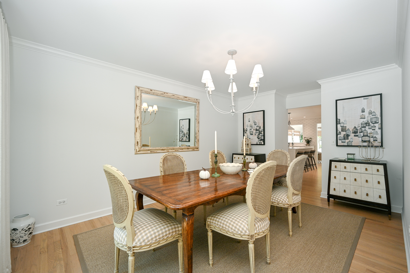 476 Longfellow Avenue, Glen Ellyn, IL 60137