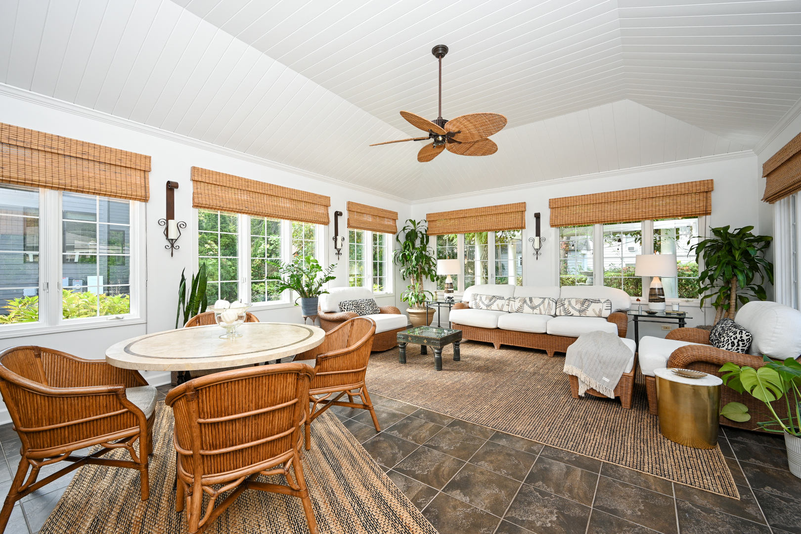 476 Longfellow Avenue, Glen Ellyn, IL 60137