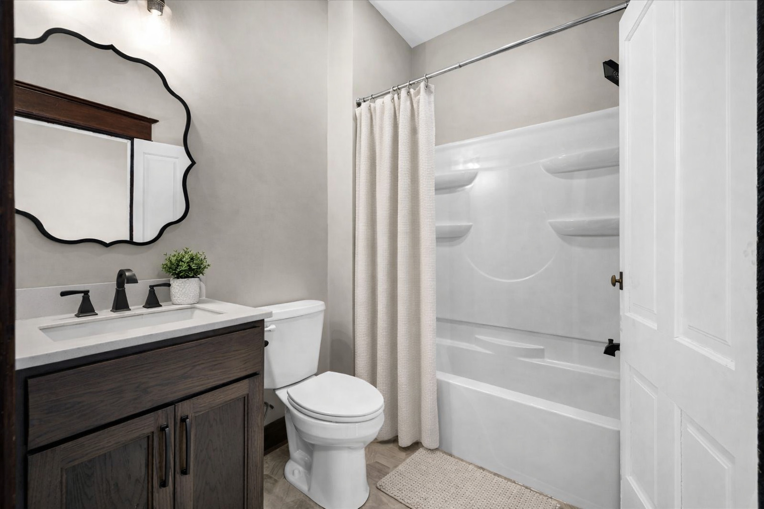 11 E 3rd Street, El Paso, IL 61738