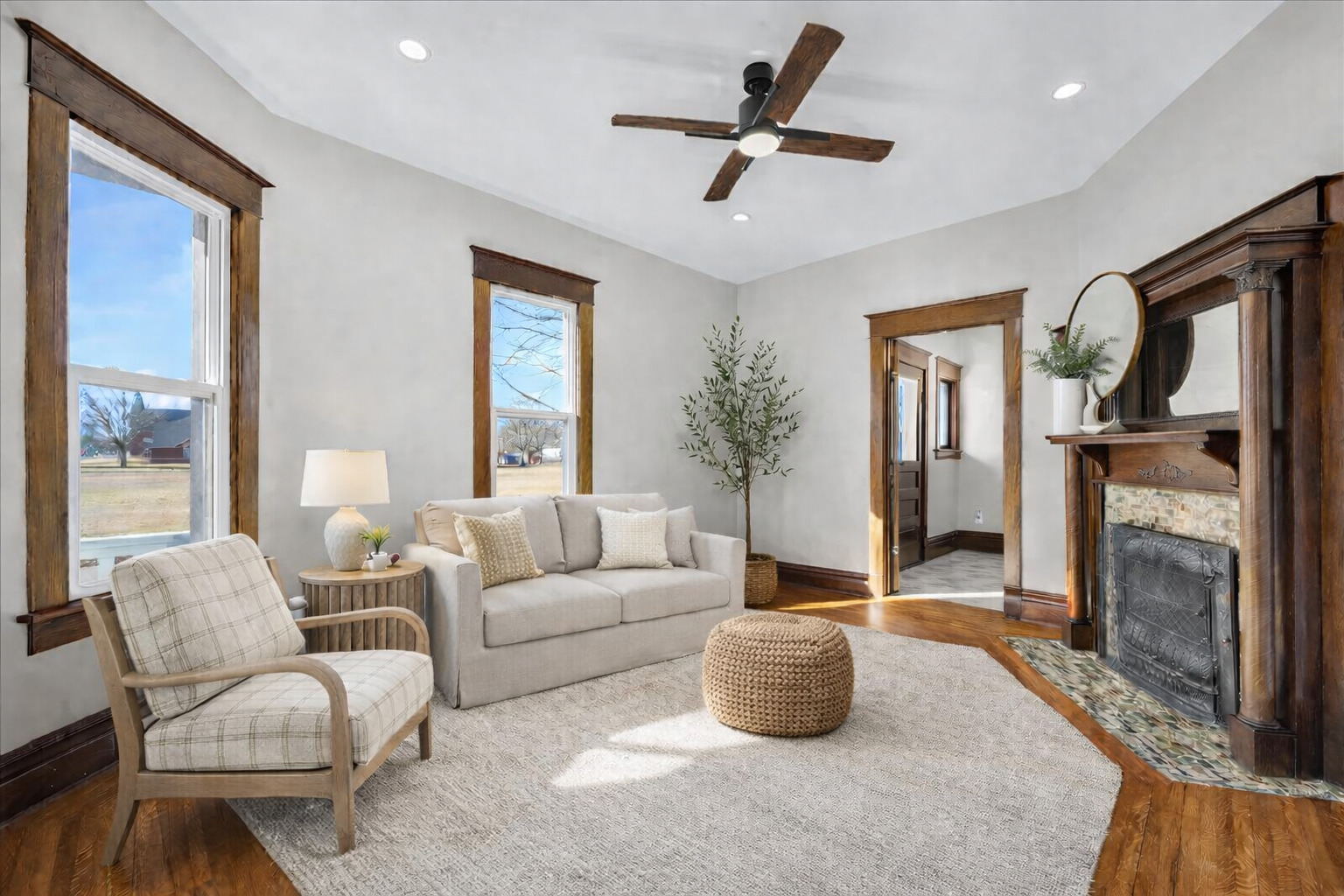 11 E 3rd Street, El Paso, IL 61738