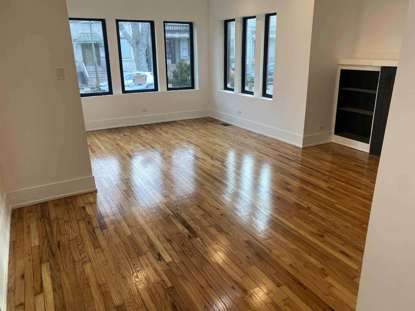 6336 S EBERHART Avenue, Chicago, IL 60637