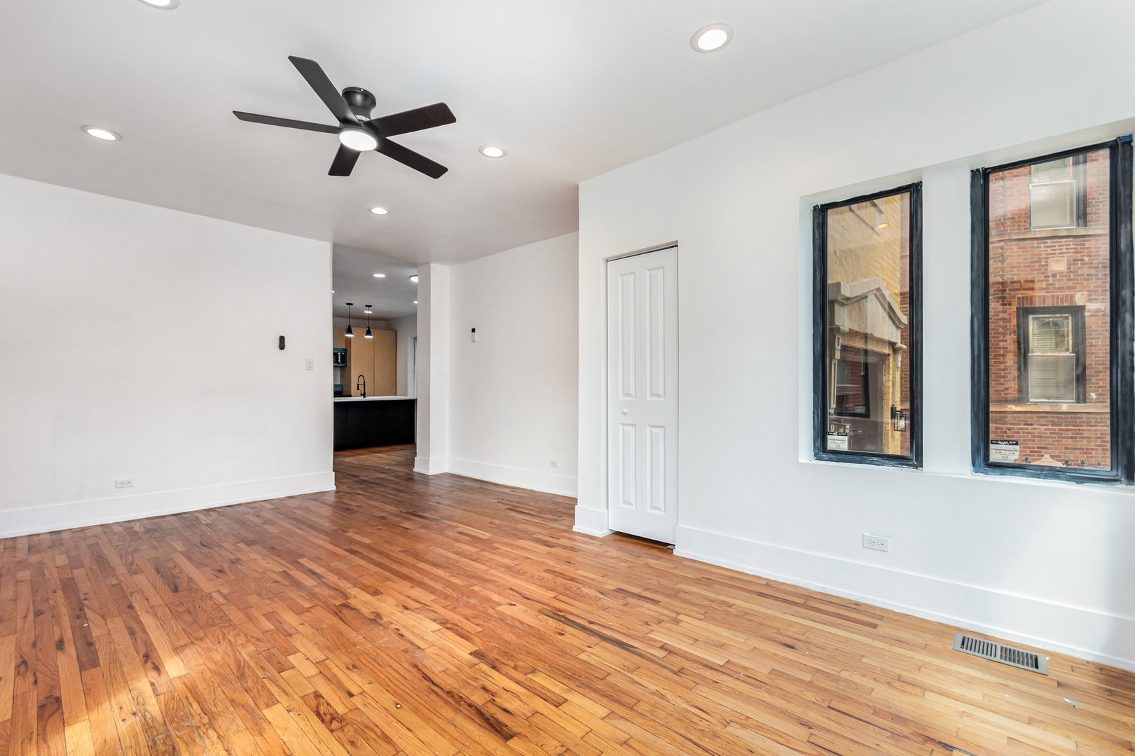 6336 S EBERHART Avenue, Chicago, IL 60637