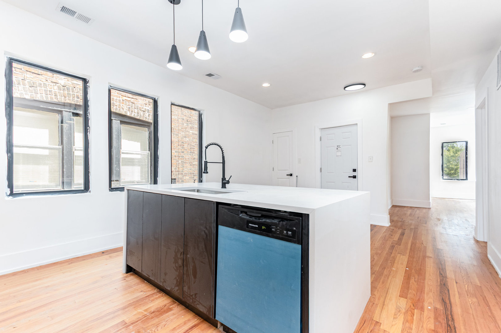 6336 S EBERHART Avenue, Chicago, IL 60637