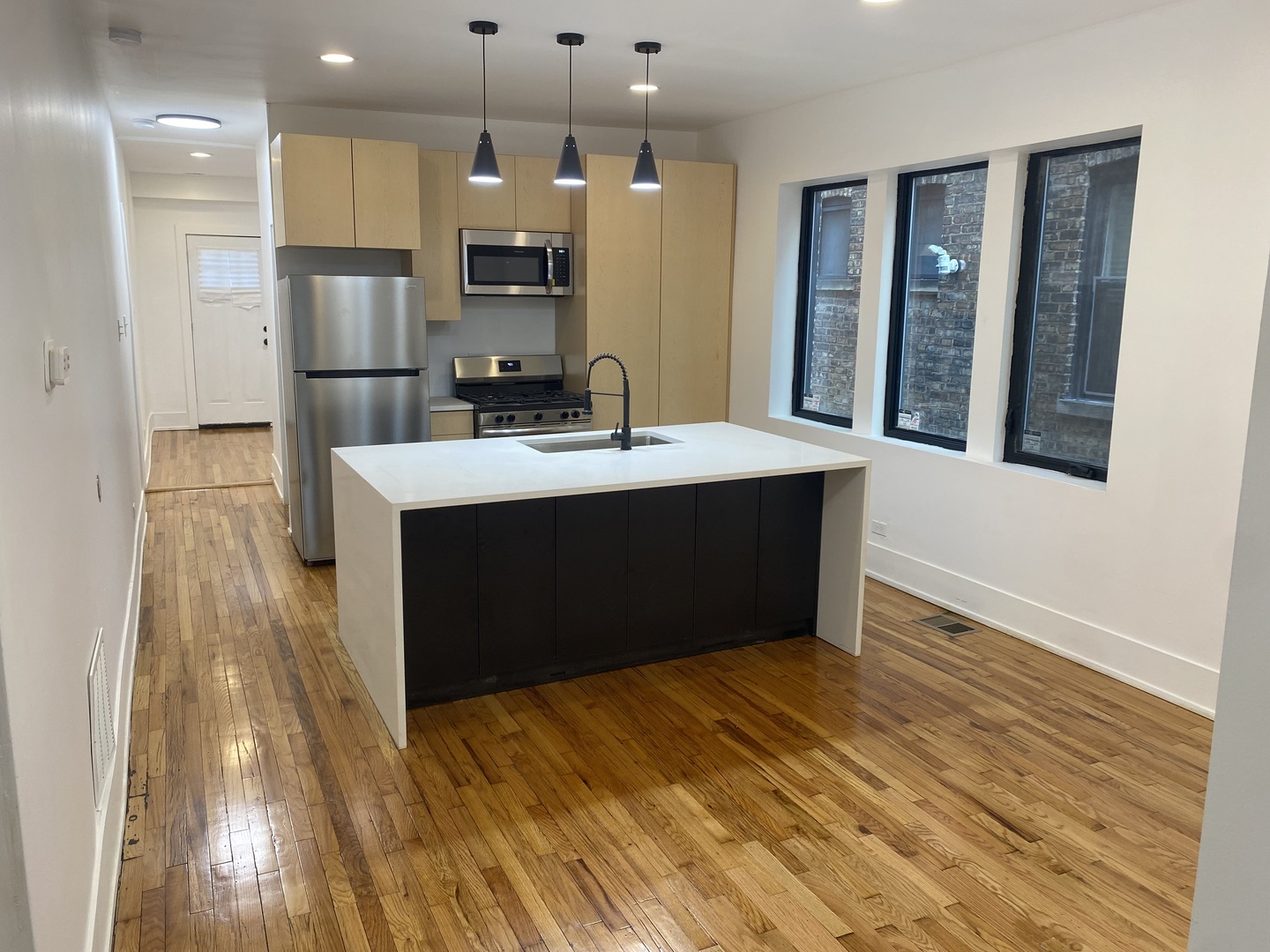 6336 S EBERHART Avenue, Chicago, IL 60637