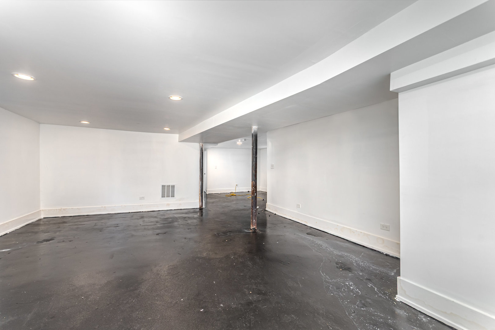 6336 S EBERHART Avenue, Chicago, IL 60637