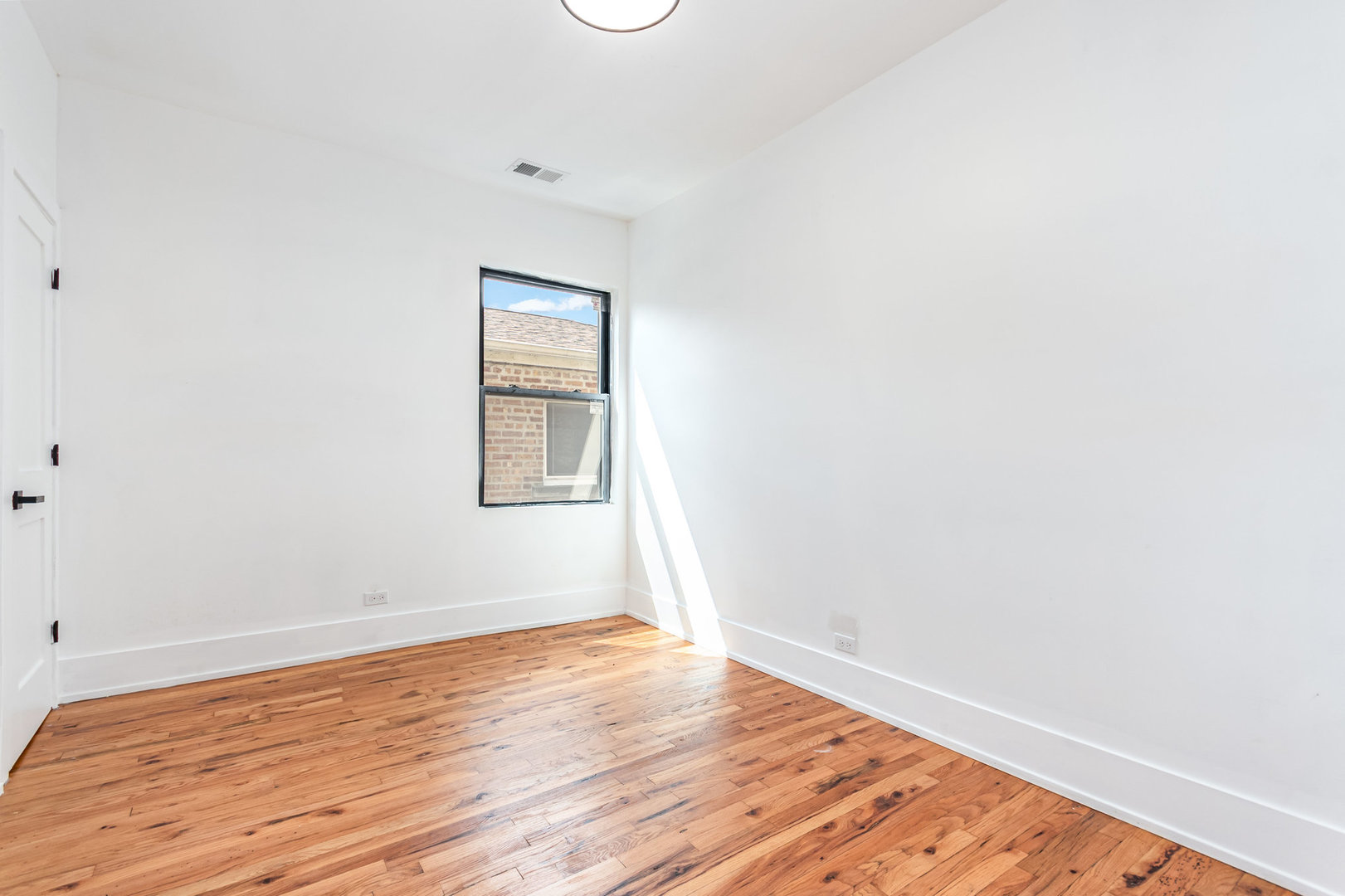 6336 S EBERHART Avenue, Chicago, IL 60637