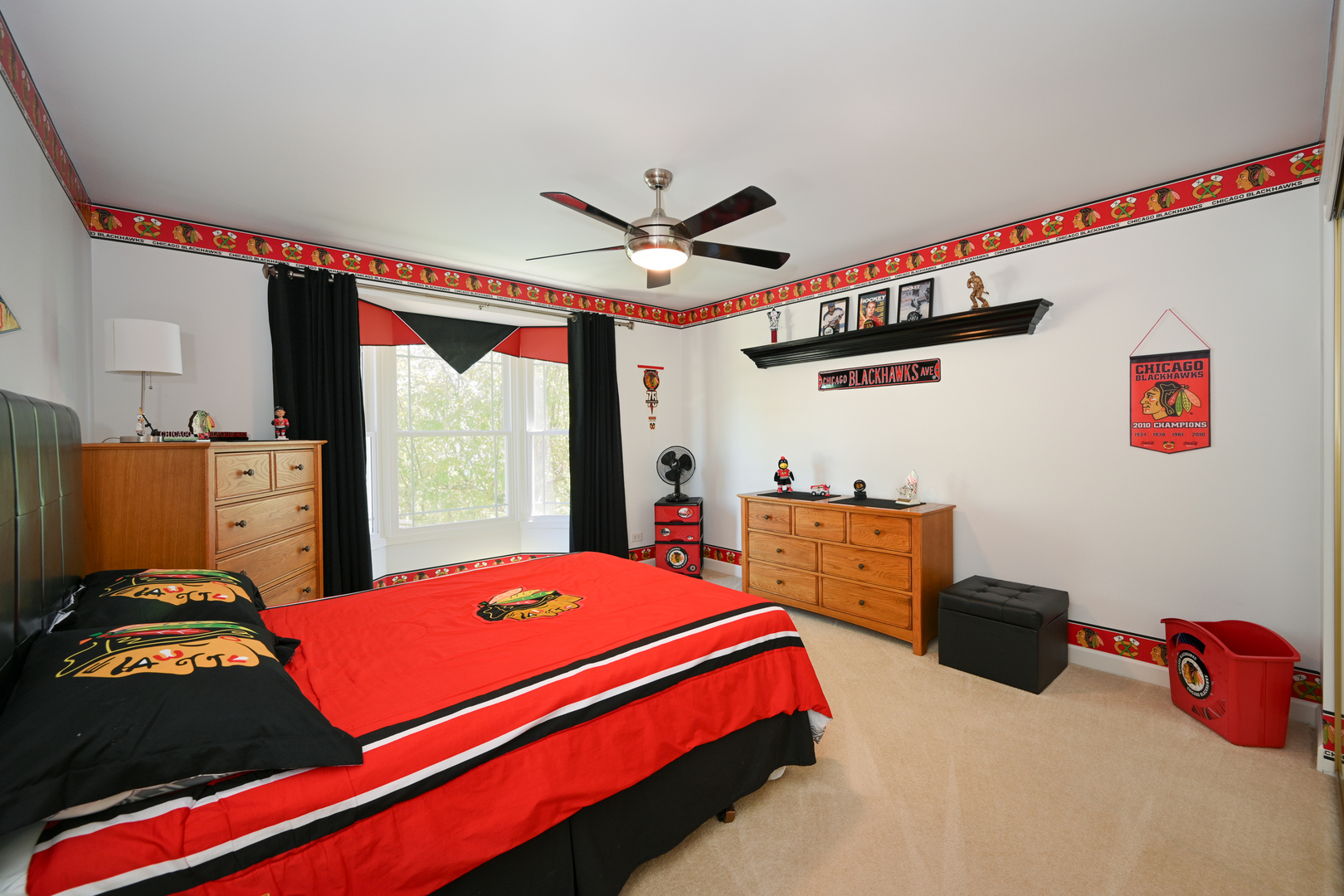 880 Hampton Drive, Carol Stream, IL 60188