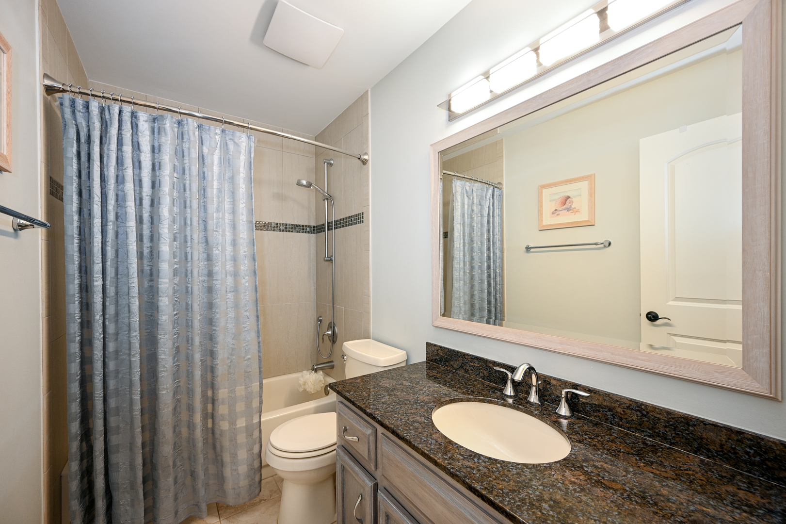 880 Hampton Drive, Carol Stream, IL 60188