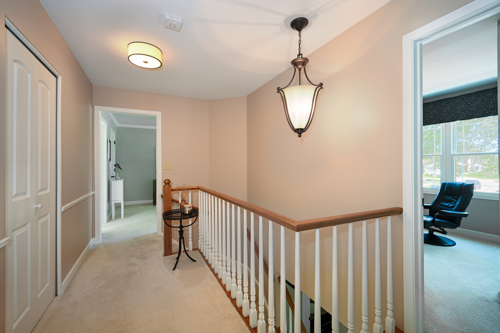 880 Hampton Drive, Carol Stream, IL 60188