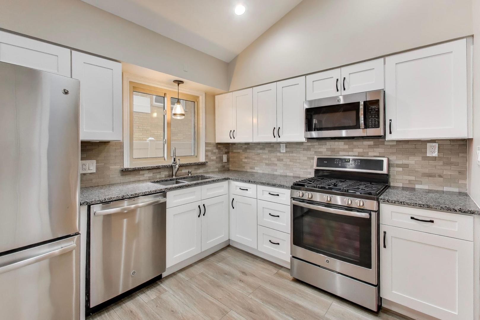 9416 OLIPHANT Avenue, Morton Grove, IL 60053