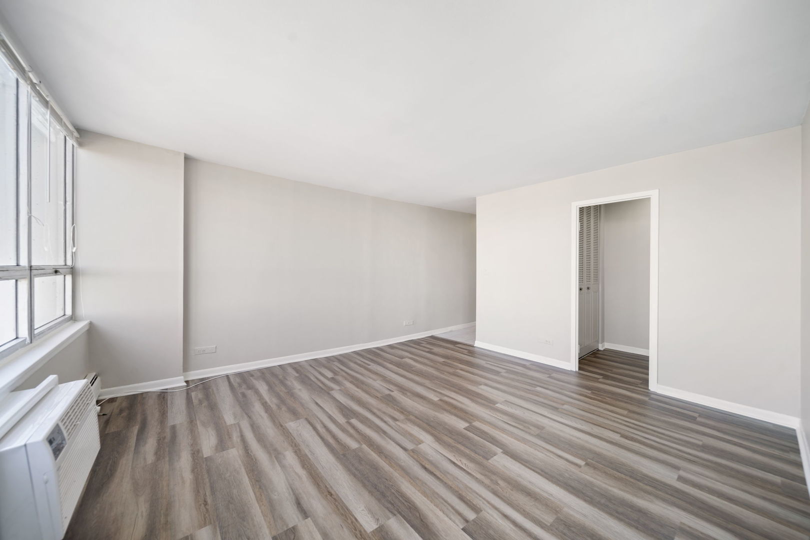 6171 N Sheridan Road #2407, Chicago, IL 60660