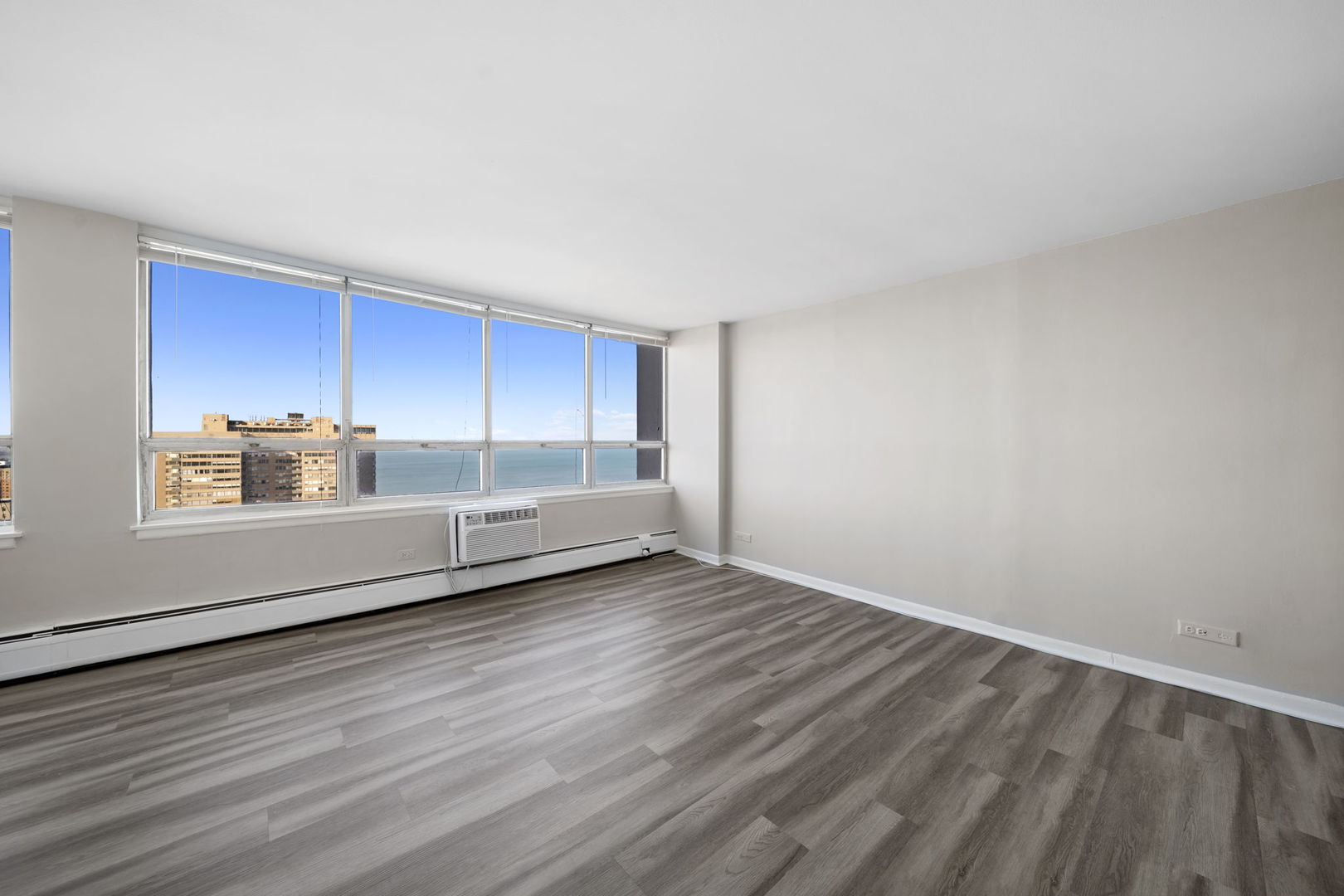 6171 N Sheridan Road #2407, Chicago, IL 60660