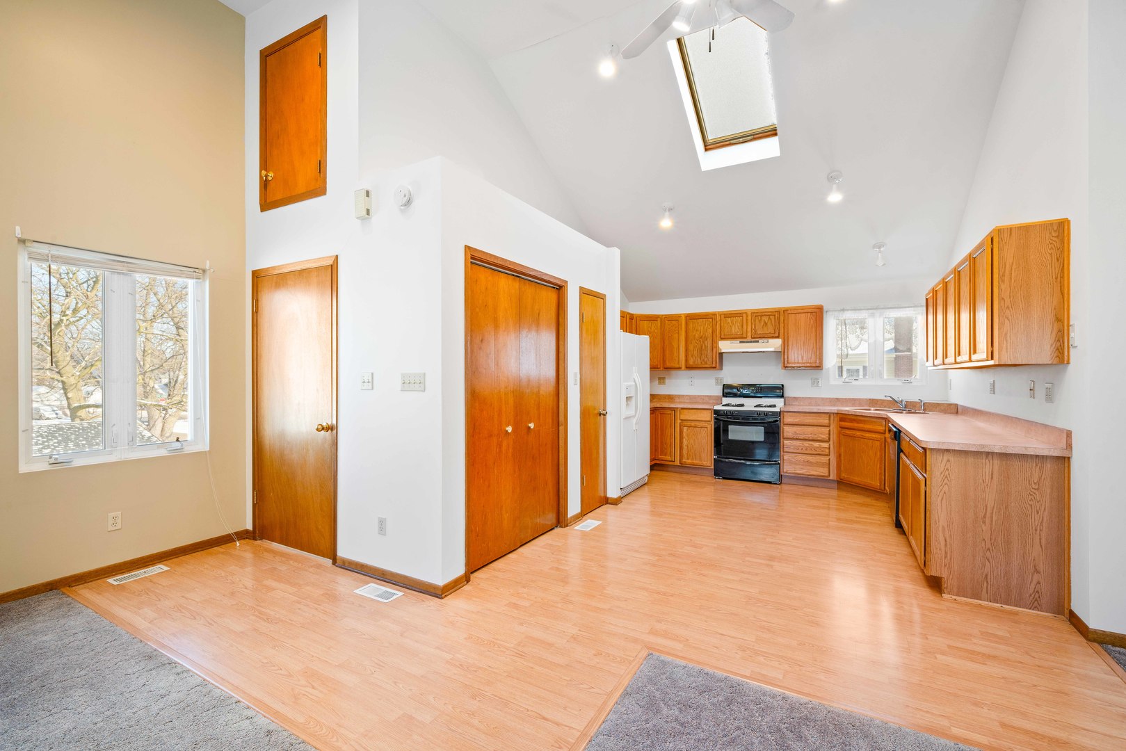 421 E Church Street, Sandwich, IL 60548