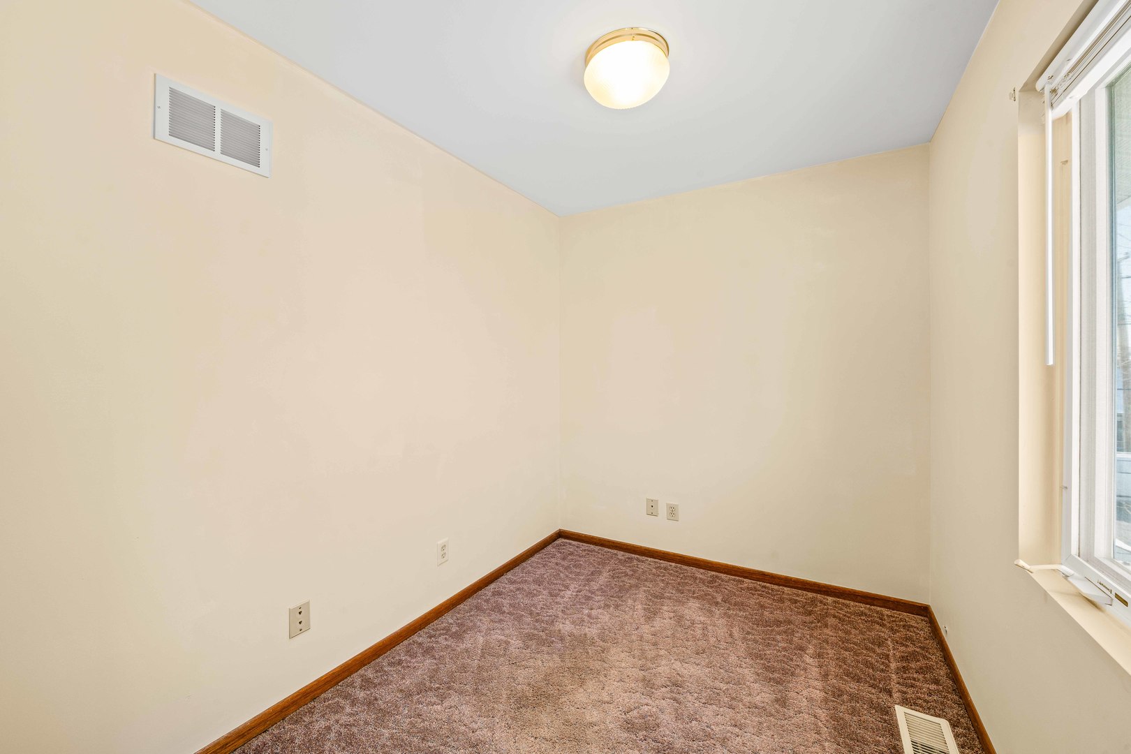 421 E Church Street, Sandwich, IL 60548