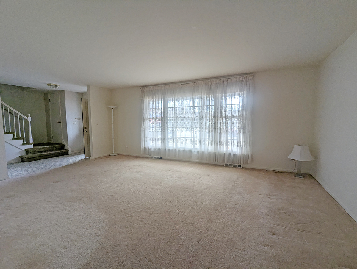 1206 E Suffield Drive, Arlington Heights, IL 60004