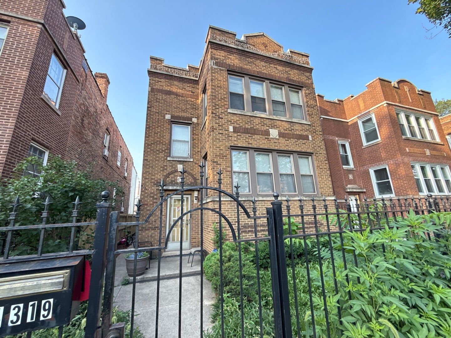 4319 W Potomac Avenue, Chicago, IL 60651